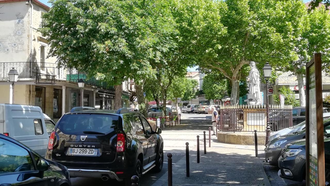 "Chezvero46" Residence 3 Etoiles Avec Piscine, Wifi Et Velos Prayssac Buitenkant foto